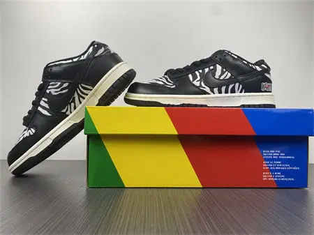 Nike SB Dunk Low OG QS Quartersnacks Zebra 