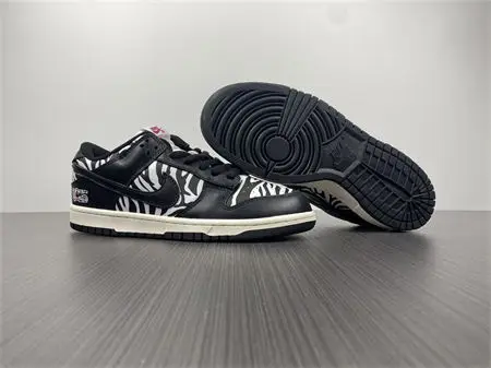 Nike SB Dunk Low OG QS Quartersnacks Zebra 