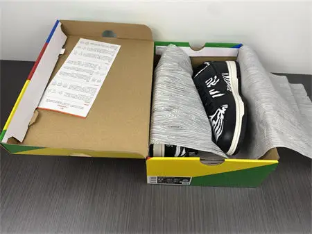 Nike SB Dunk Low OG QS Quartersnacks Zebra 