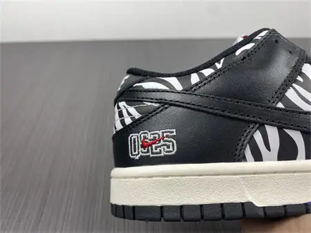 Nike SB Dunk Low OG QS Quartersnacks Zebra 