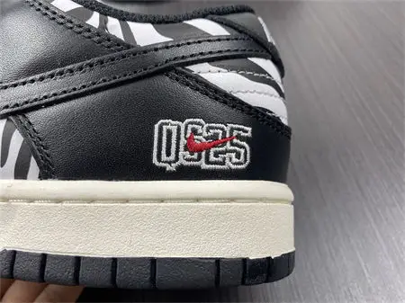 Nike SB Dunk Low OG QS Quartersnacks Zebra 