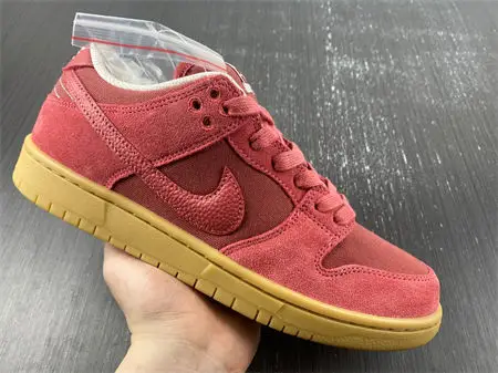Nike SB Dunk Low Adobe 