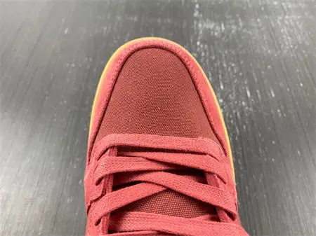 Nike SB Dunk Low Adobe 