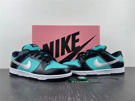 Nike SB Dunk Low Diamond Supply Co. Aqua Blue 