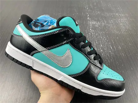Nike SB Dunk Low Diamond Supply Co. Aqua Blue 
