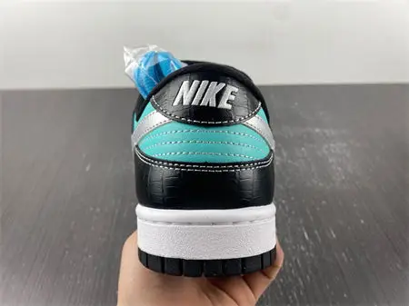 Nike SB Dunk Low Diamond Supply Co. Aqua Blue 