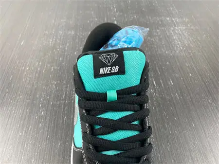 Nike SB Dunk Low Diamond Supply Co. Aqua Blue 