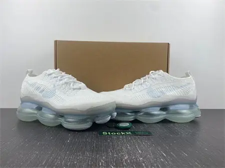 Nike Air Max Scorpion FK White Football 