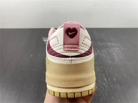 Nike Dunk Low Disrupt 2 Valentine's Day 