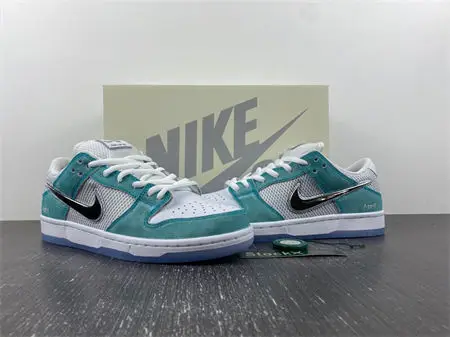 Nike SB Dunk Low April Skateboards 
