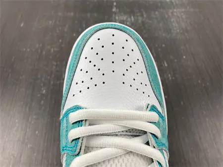 Nike SB Dunk Low April Skateboards 