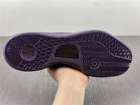 Nike Kobe 8 Black Mamba Collection Fade to Black 