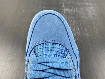 Jordan 4 Retro UNC AJ4 
