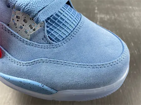 Jordan 4 Retro UNC AJ4 