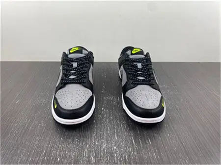 Nike Dunk Low 'Black Grey Green Strike' 