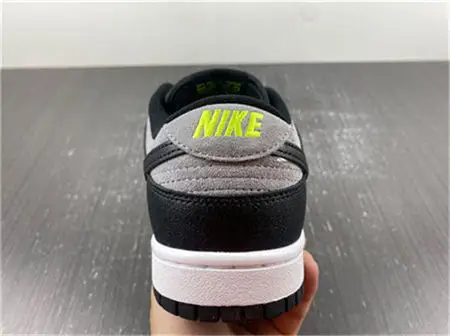 Nike Dunk Low 'Black Grey Green Strike' 