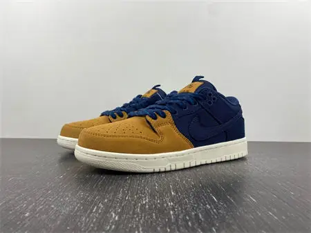 Nike SB Dunk Low Pro PRM 90s Backpack 