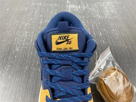 Nike SB Dunk Low Pro PRM 90s Backpack 