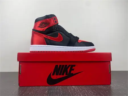 Jordan 1 Retro High OG Satin Bred 