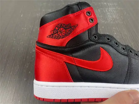 Jordan 1 Retro High OG Satin Bred 